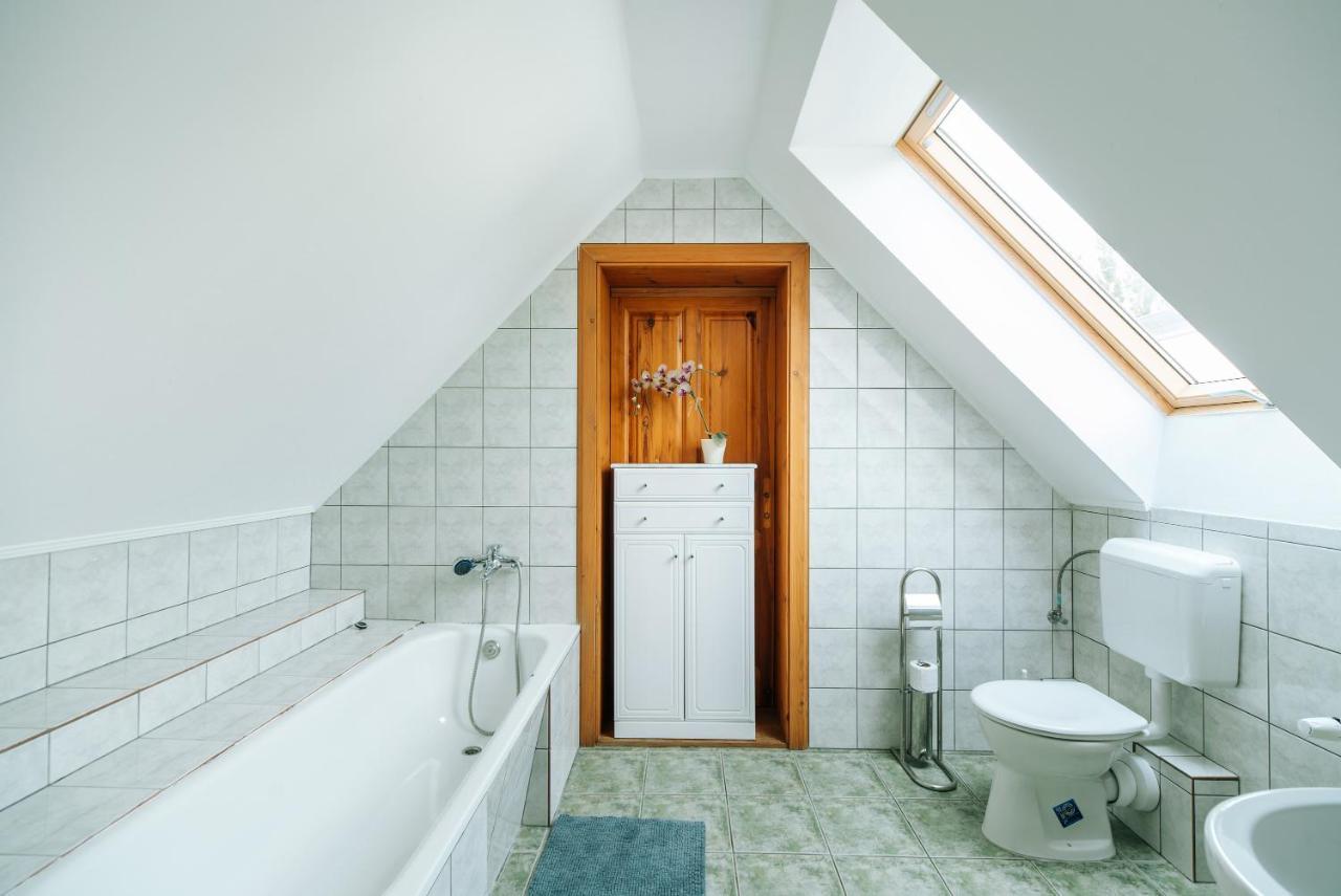 Buzavirag Apartman Keszthely Bagian luar foto