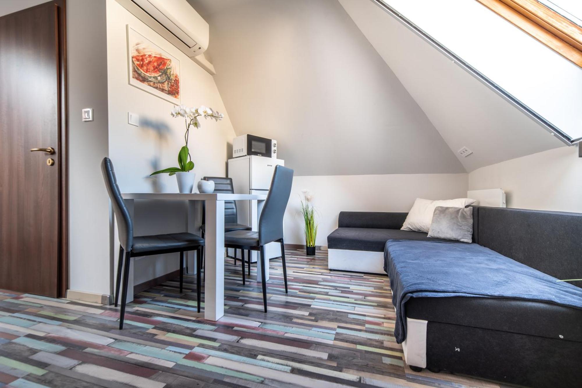 Buzavirag Apartman Keszthely Bagian luar foto